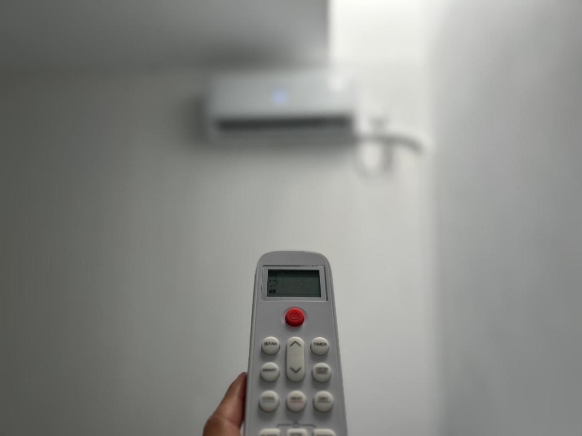 Hostel Ramon Lujan 91 مدريد المظهر الخارجي الصورة